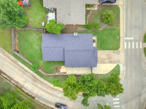 316 E 29th St, Edmond, OK 73013 photo 4