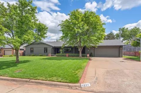 1236 Glenbrook Ter, Nichols Hills, OK 73116