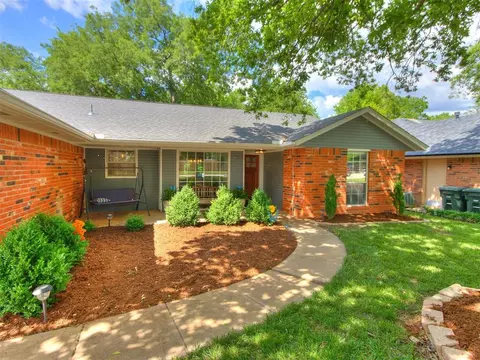 1901 Woodside Dr, Edmond, OK 73013