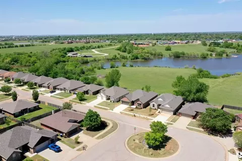 2317 Alameda Park Dr, Norman, OK 73071