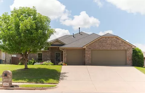 2704 Green Canyon Dr, Edmond, OK 73013