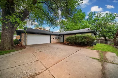 2606 Michael Dr, Edmond, OK 73013 photo 3