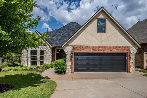 16616 Little Leaf Ln, Edmond, OK 73012