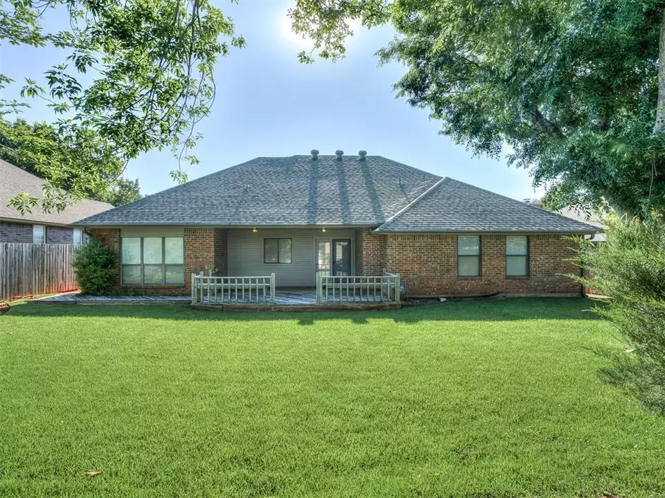  709 Concord Cir, Edmond, OK 73003 photo 26