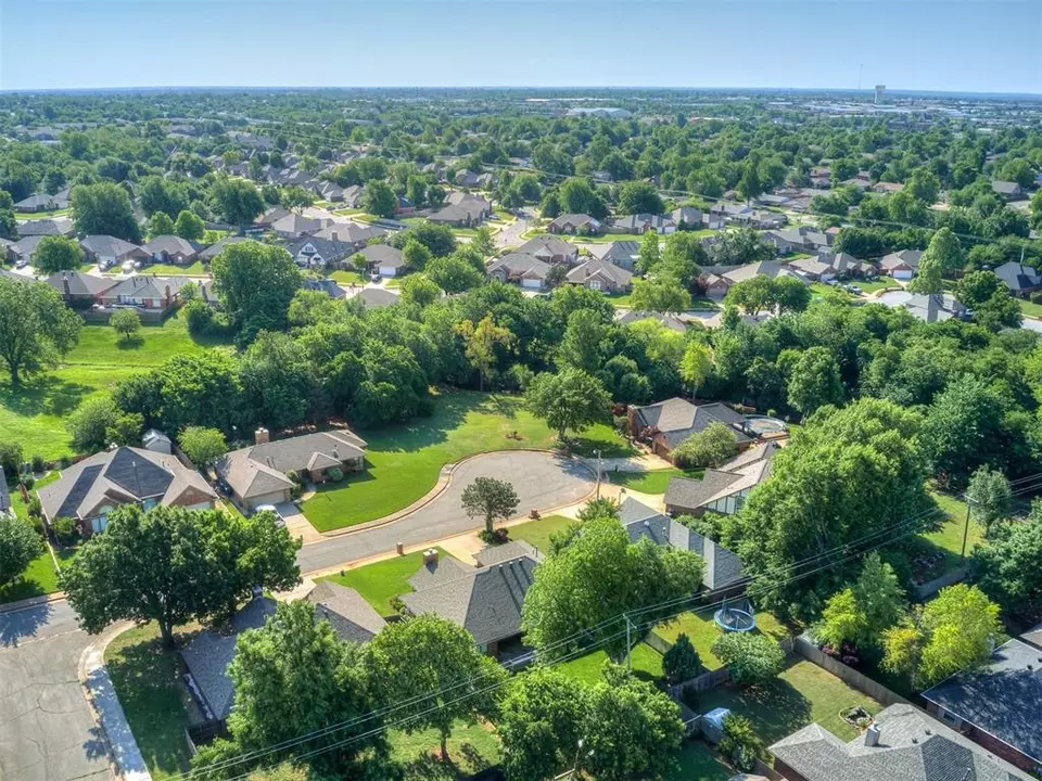  709 Concord Cir, Edmond, OK 73003 photo 32