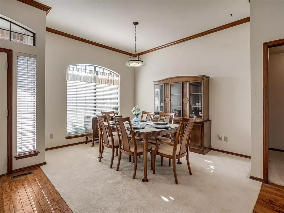  709 Concord Cir, Edmond, OK 73003 photo 4