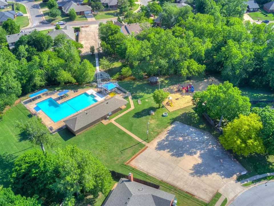  709 Concord Cir, Edmond, OK 73003 photo 35