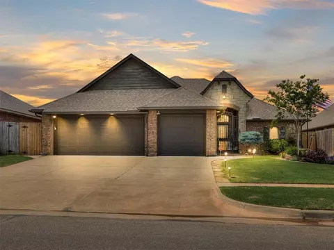 3613 Canton Trl, Yukon, OK 73099
