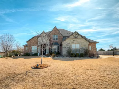 9200 Woodrock Dr, Oklahoma City, OK 73169