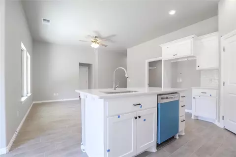 3109 Grapevine St, Edmond, OK 73034