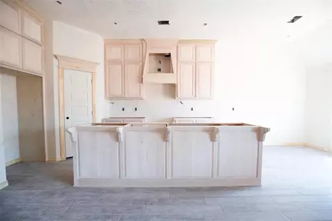3117 Grapevine St, Edmond, OK 73034
