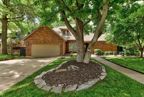 1720 Oaks Way, Oklahoma City, OK 73131