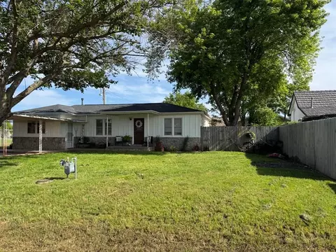 409 W Oklahoma St, Mcloud, OK 74851