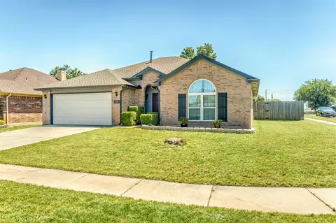 1925 Old Central Dr, Norman, OK 73071 photo 2