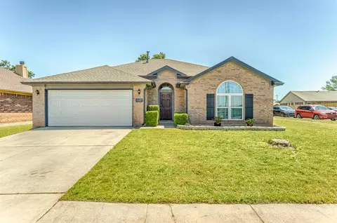 1925 Old Central Dr, Norman, OK 73071
