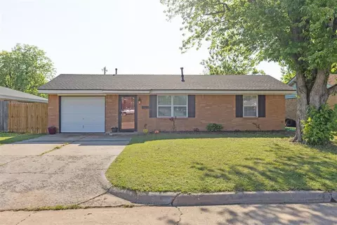 711 Spruce Dr, Yukon, OK 73099
