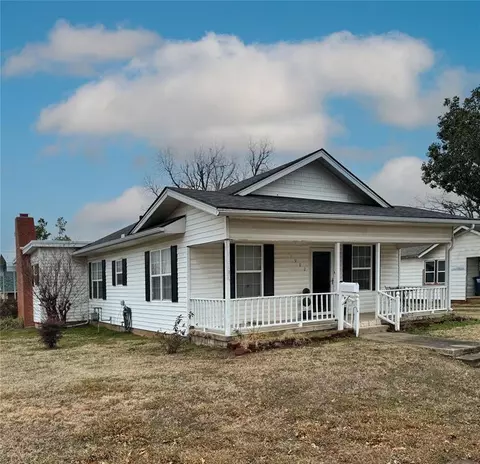 1902 N Park Ave, Shawnee, OK 74804