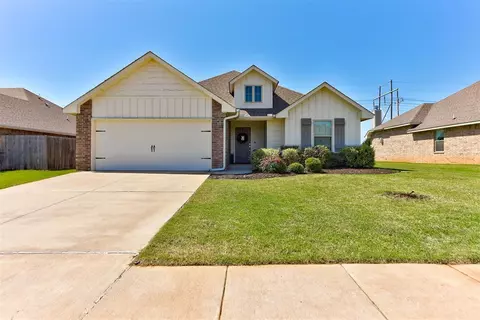 10820 NW 5th St, Yukon, OK 73099