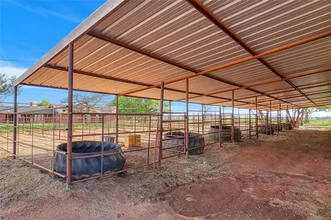23951 E 1160, Colony, OK 73021 photo 20