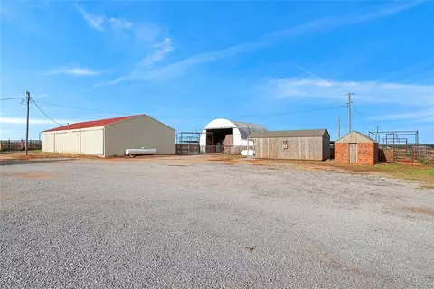 23951 E 1160, Colony, OK 73021 photo 18