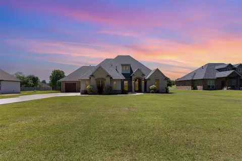 12900 Acme Rd, Shawnee, OK 74804