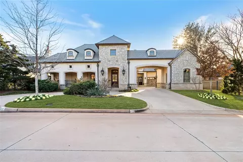 2422 Grand Cir, Nichols Hills, OK 73116