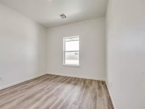 1113 N Silver Leaf Dr, Moore, OK 73160 photo 7