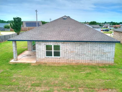 1113 N Silver Leaf Dr, Moore, OK 73160 photo 44