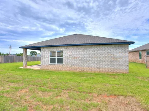 1113 N Silver Leaf Dr, Moore, OK 73160 photo 41