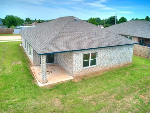 1113 N Silver Leaf Dr, Moore, OK 73160 photo 43