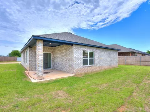 1113 N Silver Leaf Dr, Moore, OK 73160 photo 42