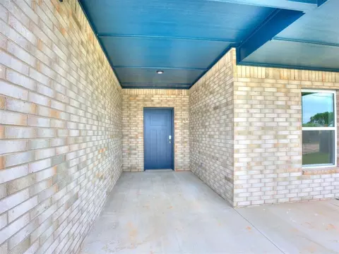 1113 N Silver Leaf Dr, Moore, OK 73160 photo 5