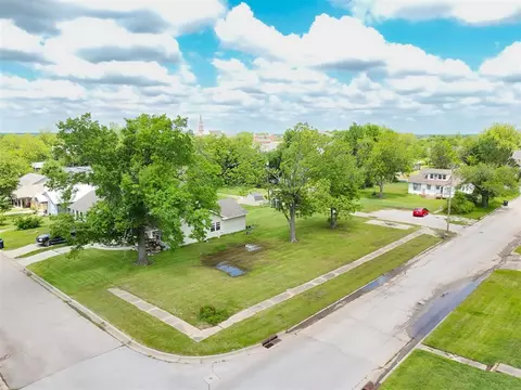 202 W Rosa St, Shawnee, OK 74804