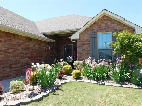 3417 Michigan Ave, Moore, OK 73160