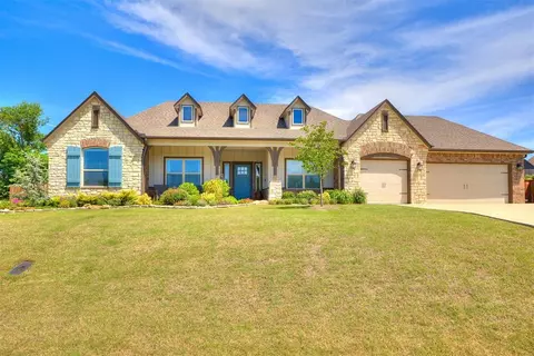 1813 E 45th Pl, Sand Springs, OK 74063