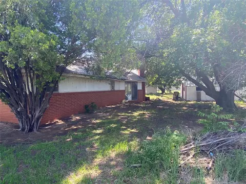 20403 E County Road 1567, Altus, OK 73521 photo 3