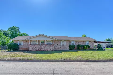 1840 Gale Ave, Moore, OK 73160