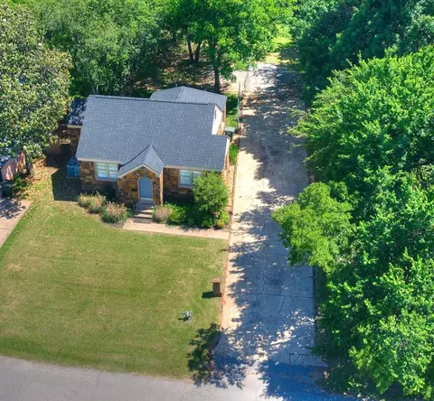 130 E 8th St, Edmond, OK 73034 photo 4