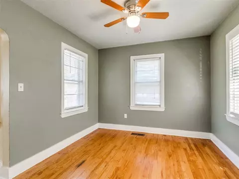 130 E 8th St, Edmond, OK 73034 photo 10