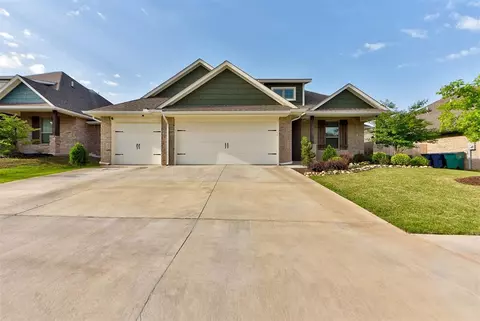 9220 NW 89th St, Yukon, OK 73099