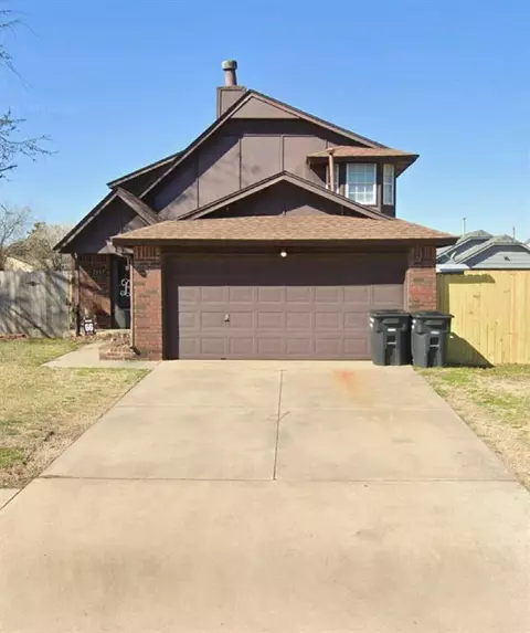 2137 Meench Dr, Moore, OK 73170