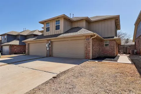2172 Buena Vida Ln, Edmond, OK 73013