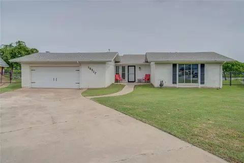 10517 Ski Dr, Oklahoma City, OK 73162