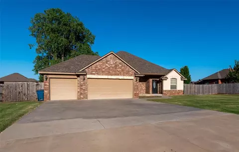 2218 Brahman Cir, Newcastle, OK 73065