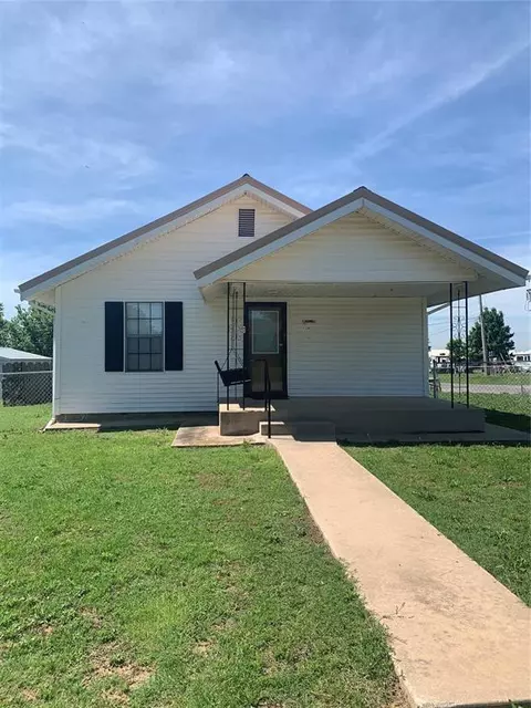 845 N Washington Ave, Mountain View, OK 73062