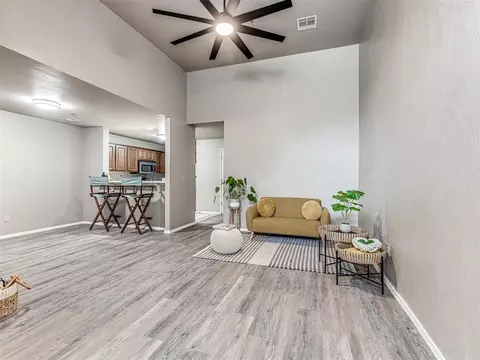 2634 Featherstone Rd #C, Oklahoma City, OK 73120