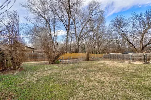 2104 Oak Forest Dr, Norman, OK 73071 photo 28