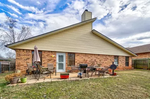 2104 Oak Forest Dr, Norman, OK 73071 photo 27