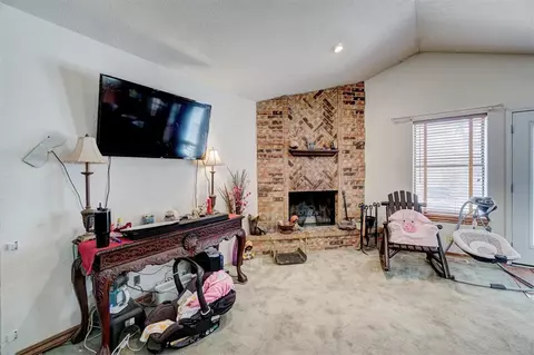 2104 Oak Forest Dr, Norman, OK 73071 photo 5