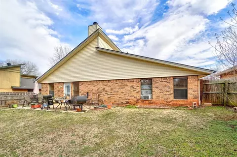 2104 Oak Forest Dr, Norman, OK 73071 photo 29